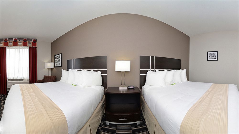 Quality Inn & Suites Bryan-College Station Exterior photo